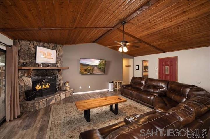 639 Crestwood Dr Property Photo 24