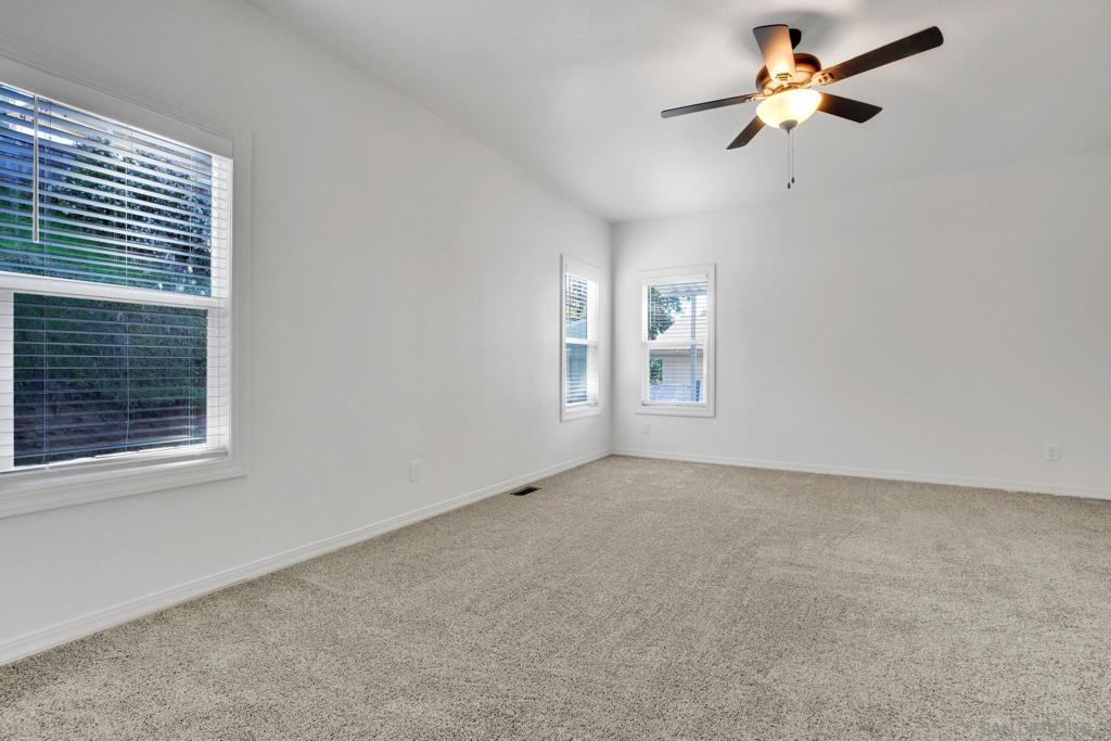 13217 Aurora Dr 28 Property Photo 19