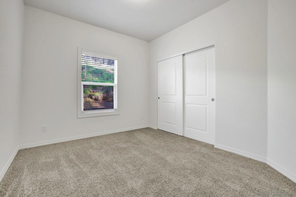 13217 Aurora Dr 28 Property Photo 22