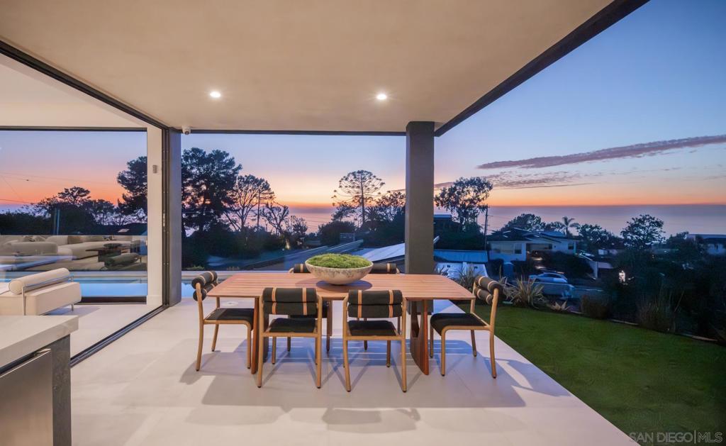 722 Amphitheatre Dr Property Photo