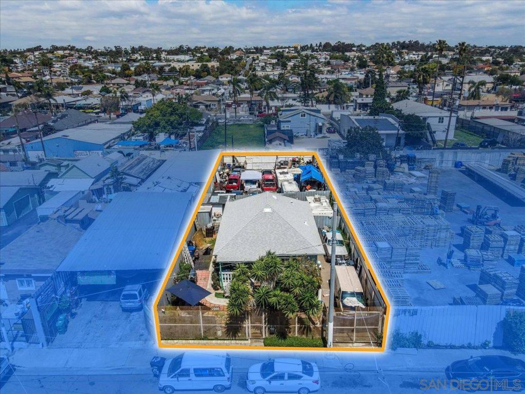 2946 Commercial Street Property Photo 4