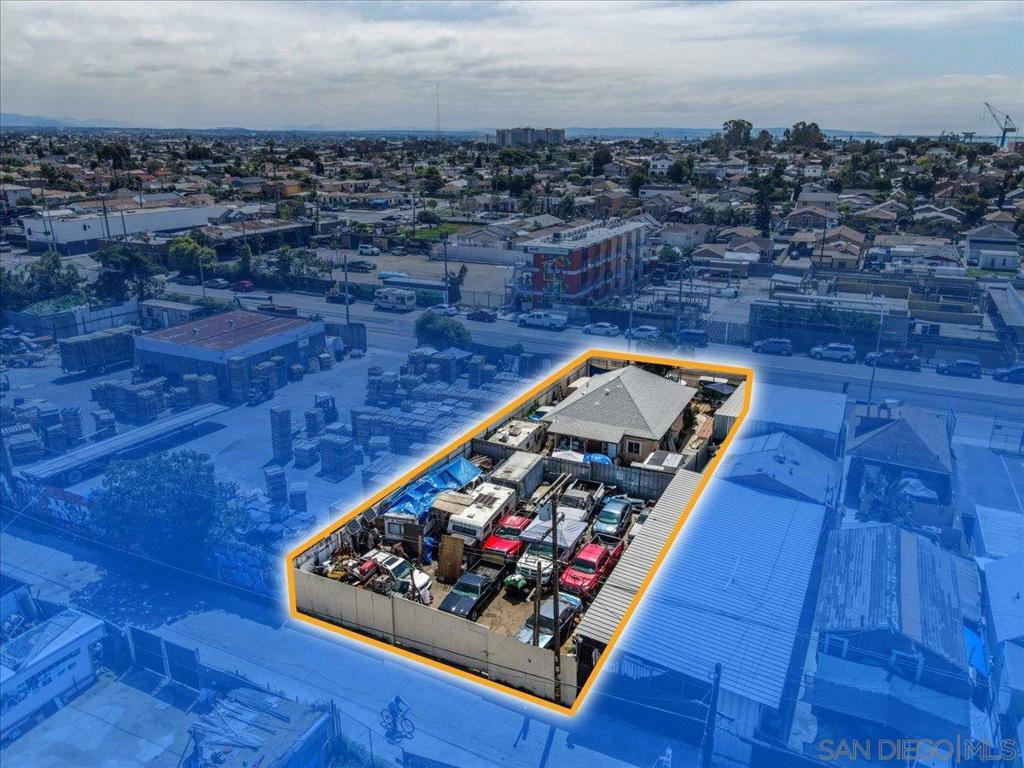 2946 Commercial Street Property Photo 8