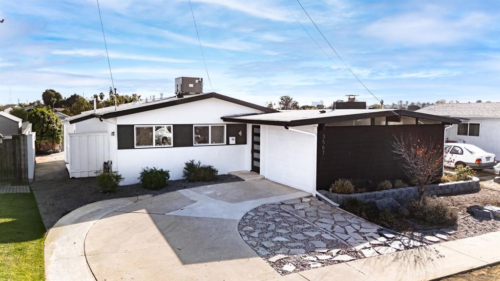 3567 Mount Everest Blvd. Property Photo
