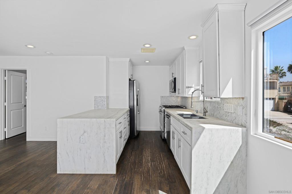 680 682 Ocean Ln Property Photo 16