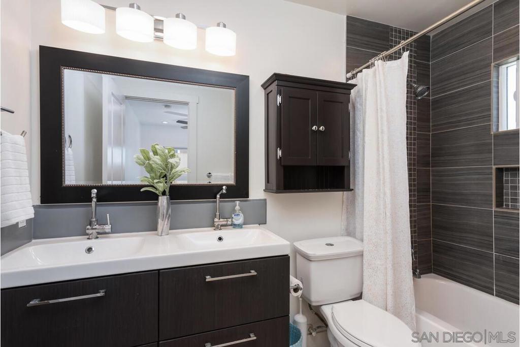 680 682 Ocean Ln Property Photo 21