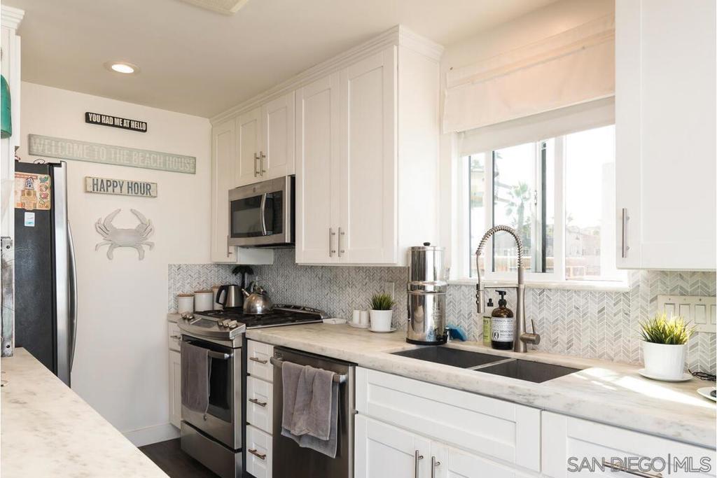 680 682 Ocean Ln Property Photo 30