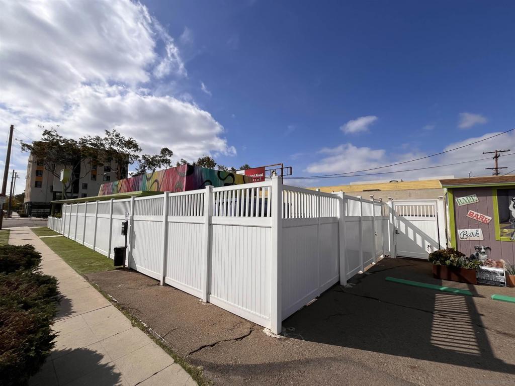 3685 5th Property Photo 4