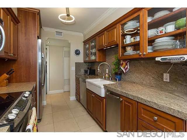 1750 Avenida Del Mundo 903 Property Photo 7