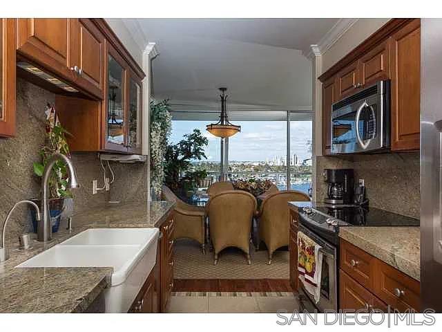 1750 Avenida Del Mundo 903 Property Photo 9