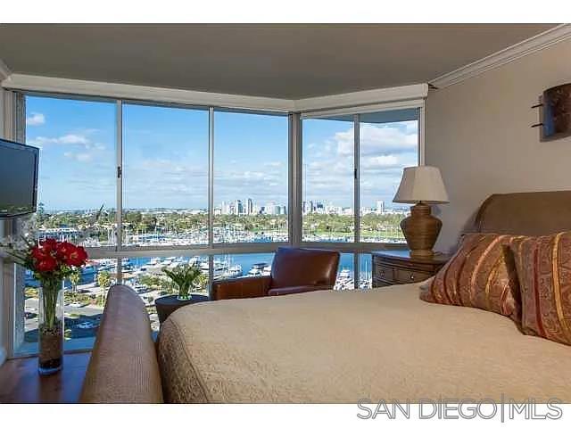 1750 Avenida Del Mundo 903 Property Photo 18