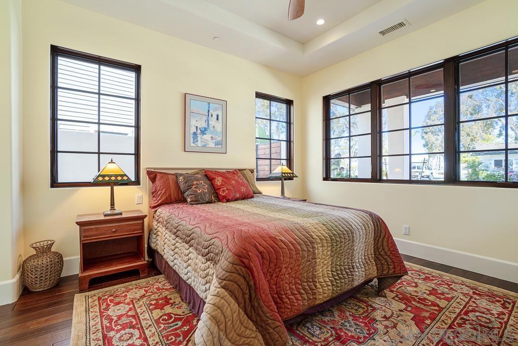 250017630SD Property Photo 8