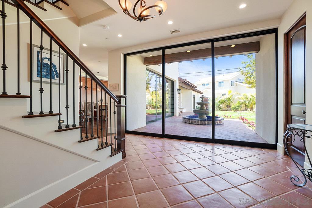 250017630SD Property Photo 16