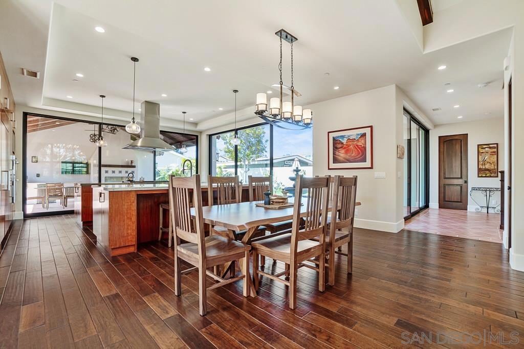 250017630SD Property Photo 19