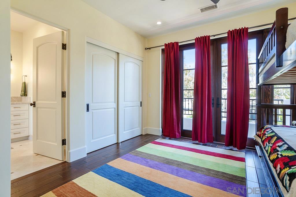 250017630SD Property Photo 33