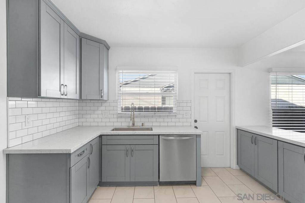 4764 66 College Ave Property Photo 14