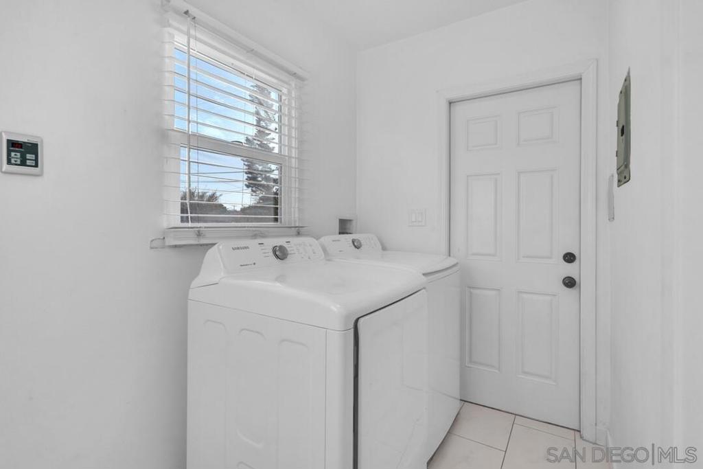 4764 66 College Ave Property Photo 32