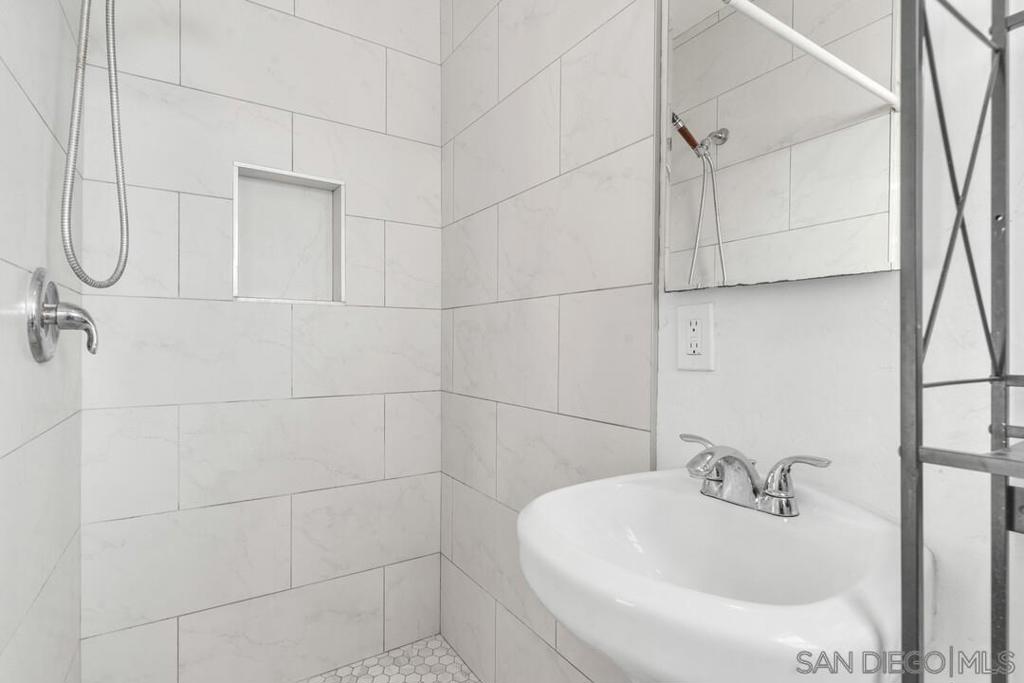 4764 66 College Ave Property Photo 36