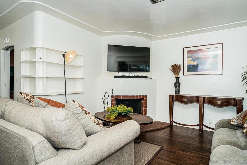 3320 22 Vancouver Ave Property Photo 4