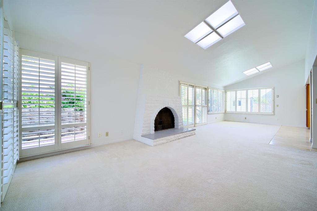 624 Nardito Ln Property Photo 8