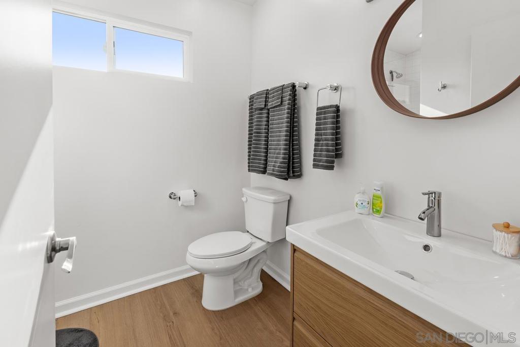 3043 Oliphant St Property Photo 15