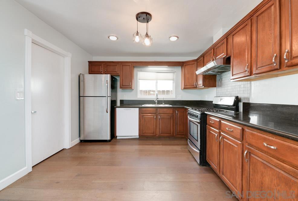 554 7th St Property Photo 10