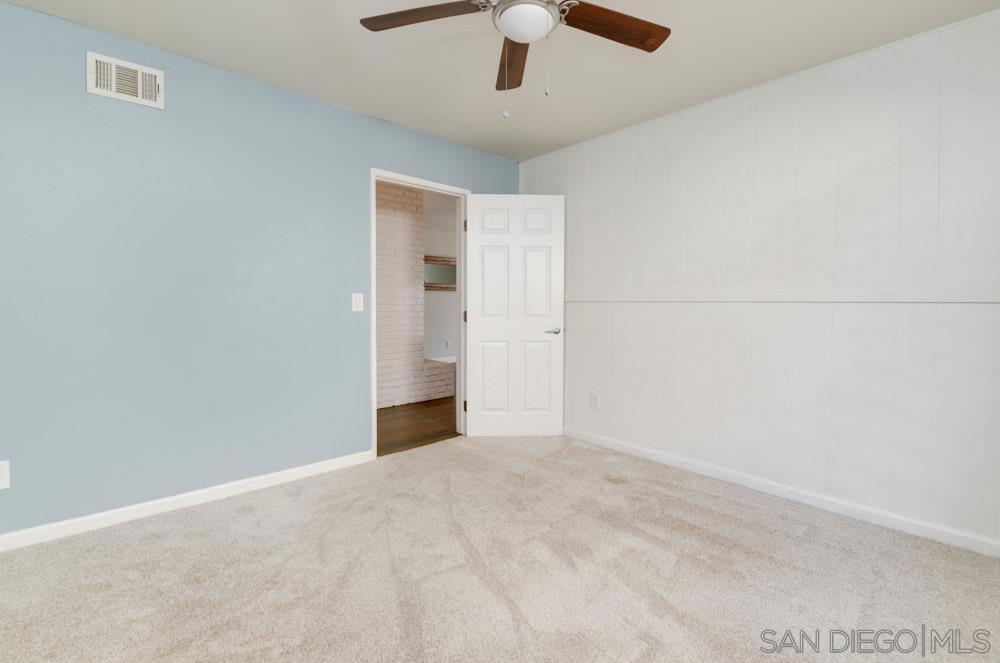 554 7th St Property Photo 17