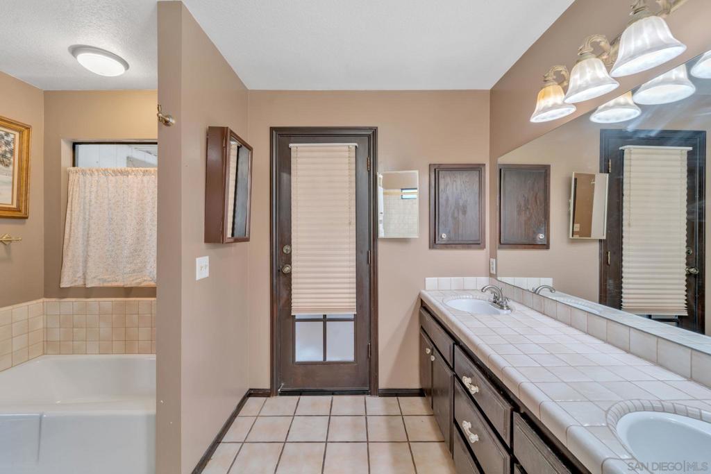 1109 Hilo Gln Property Photo 23