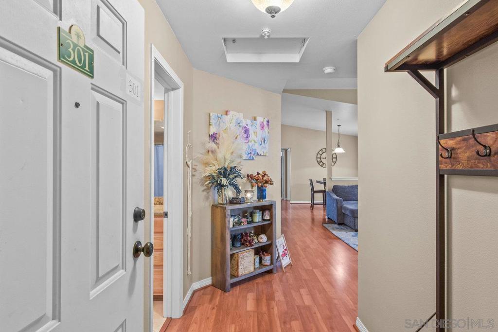 100 N River Cir 301 Property Photo 2