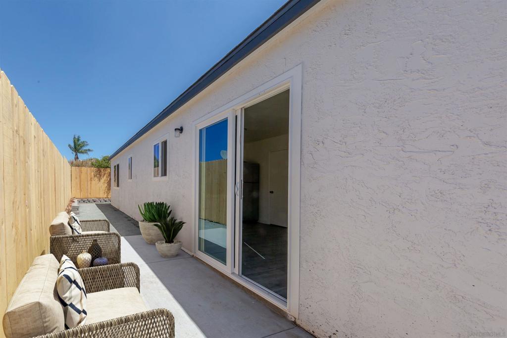 6752 Solita Ave Property Photo 10
