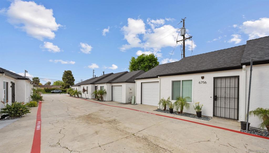 6752 Solita Ave Property Photo 12