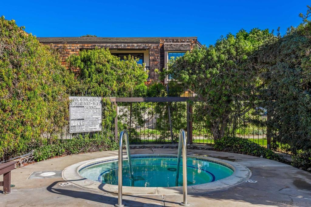 12933 Caminito Del Canto Property Photo 37