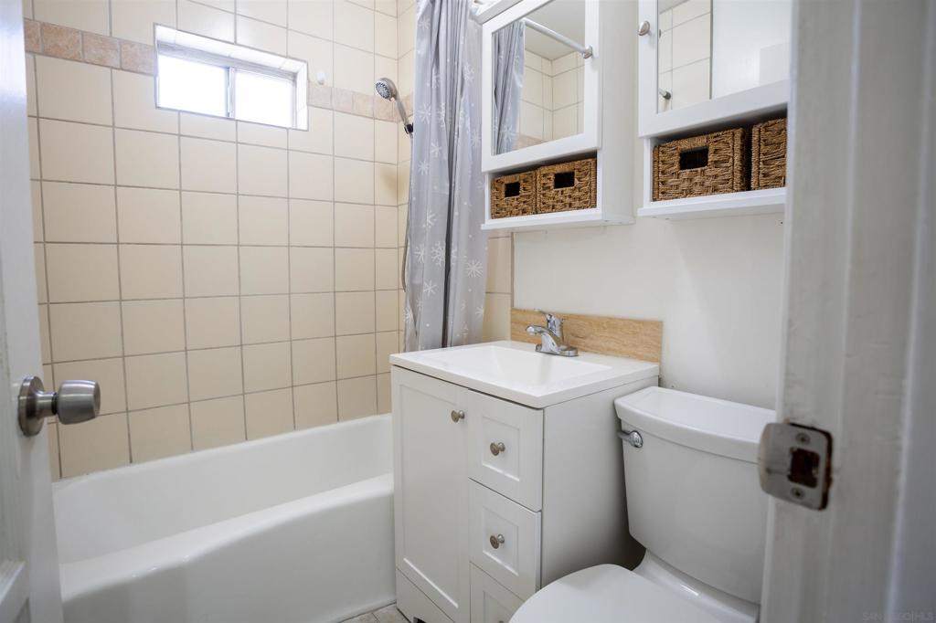12643 Castle Court Dr Property Photo 12