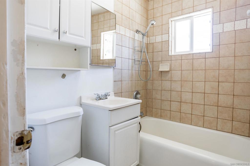 12643 Castle Court Dr Property Photo 42
