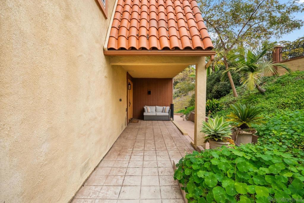 4498 Caminito Fuente Property Photo 4
