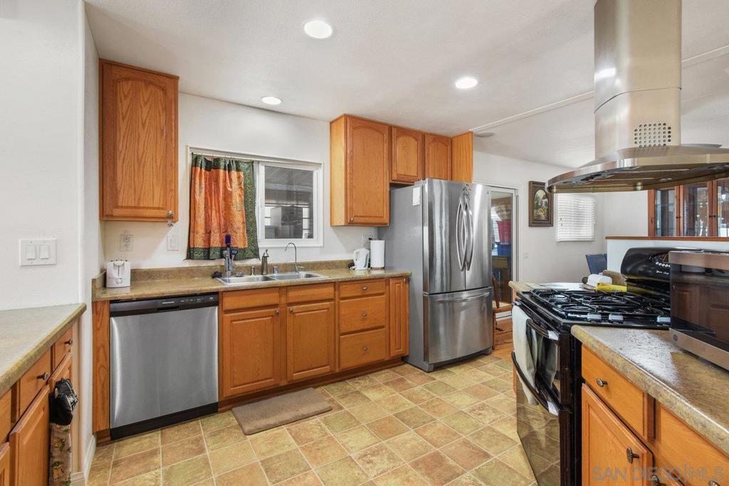 9100 Single Oak Dr 114 Property Photo 10