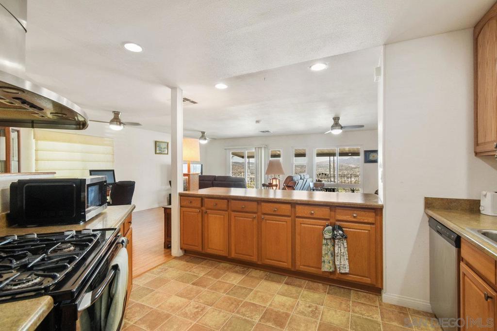 9100 Single Oak Dr 114 Property Photo 11