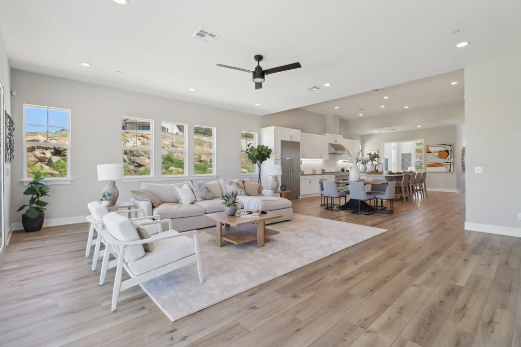 15130 Larchmont St Property Photo 1