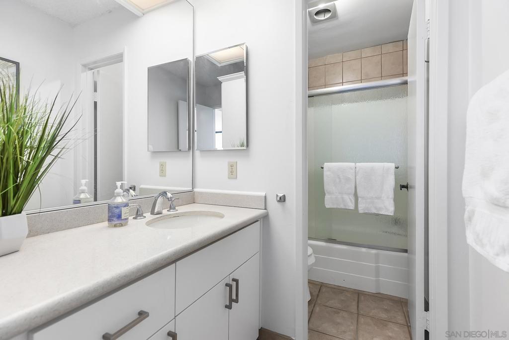 4667 Ocean Blvd 108 Property Photo 20
