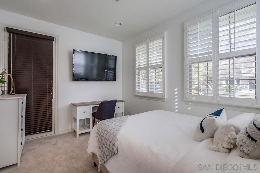 15562 Bristol Ridge Terrace Property Photo 25