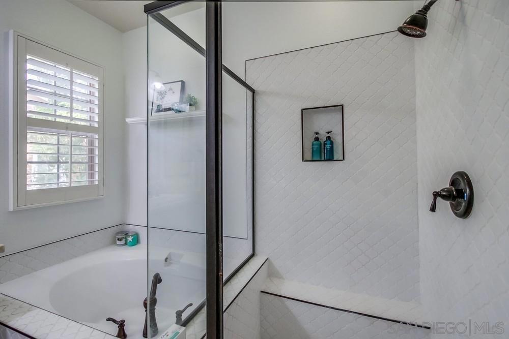 15562 Bristol Ridge Terrace Property Photo 42