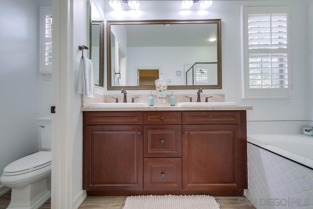 15562 Bristol Ridge Terrace Property Photo 43