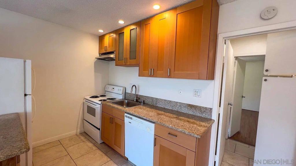 2205 Poinsettia Drive Property Photo 11