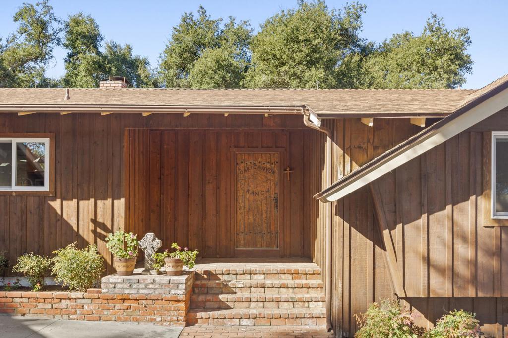 15985 87 Wood Valley Trail Property Photo 4