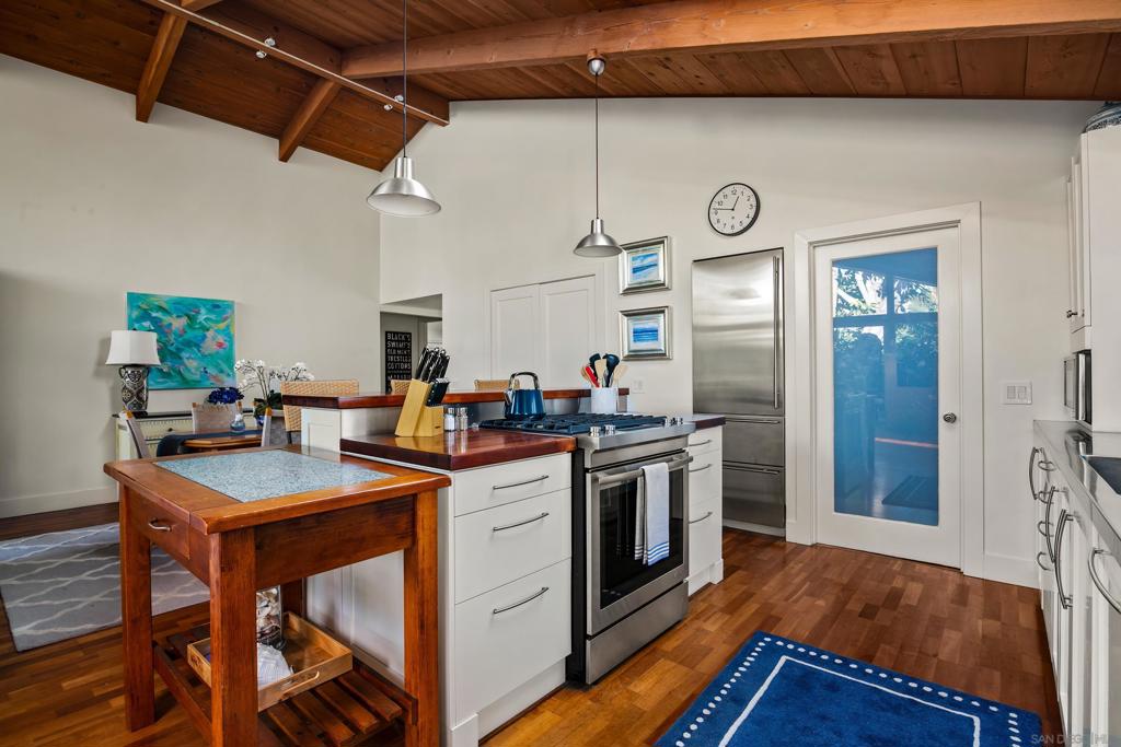 2122 Paseo Dorado Property Photo 8