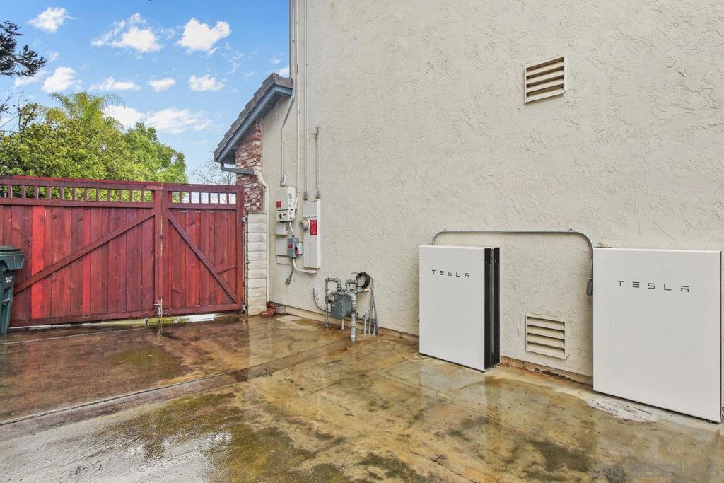 1360 Dexter Pl Property Photo 43