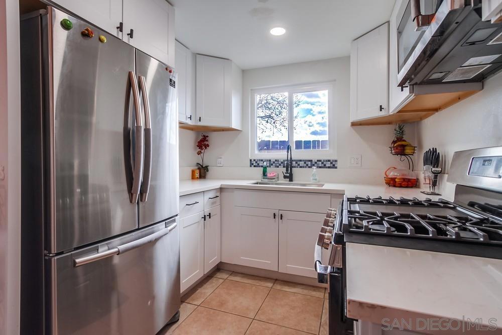 5110 N River Rd E Property Photo 13
