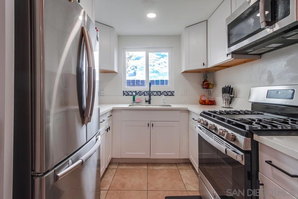 5110 N River Rd E Property Photo 15