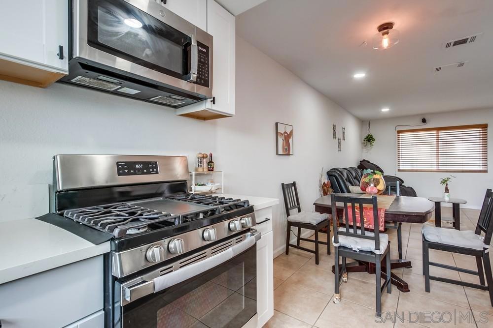 5110 N River Rd E Property Photo 16