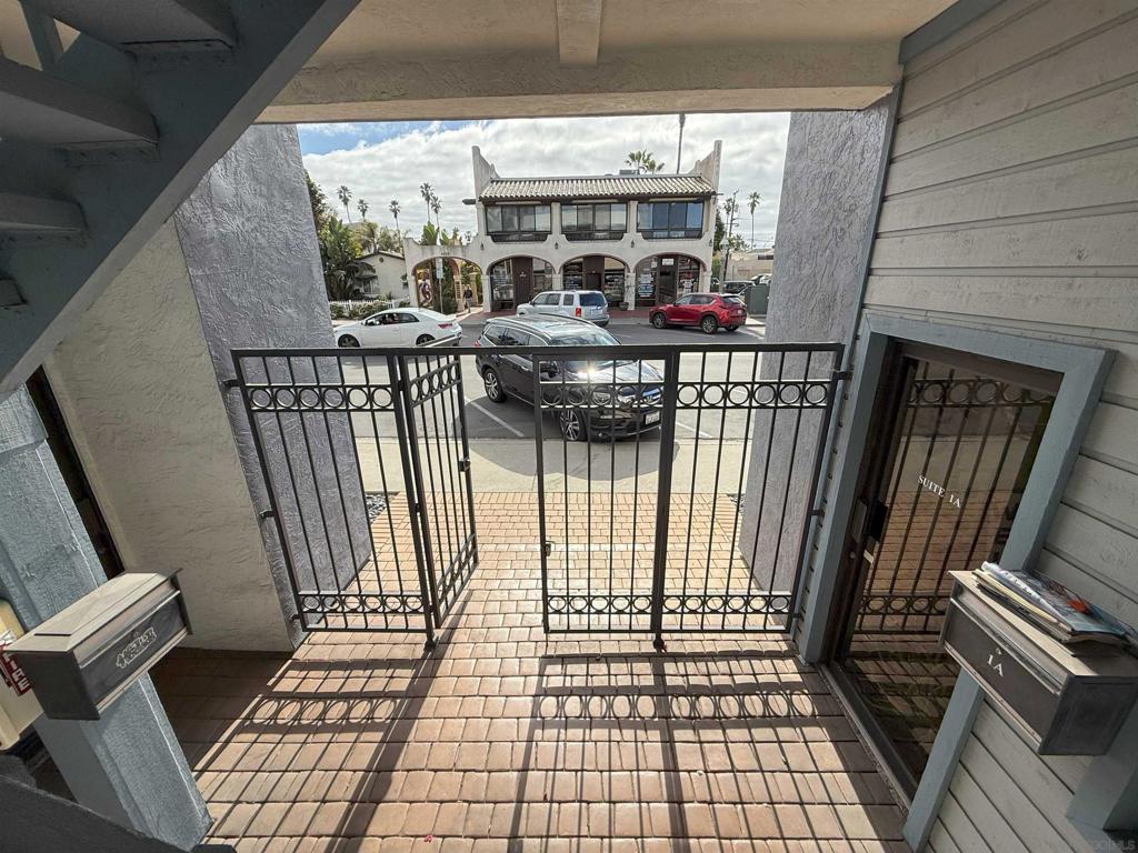 4870 Santa Monica Avenue Property Photo 14