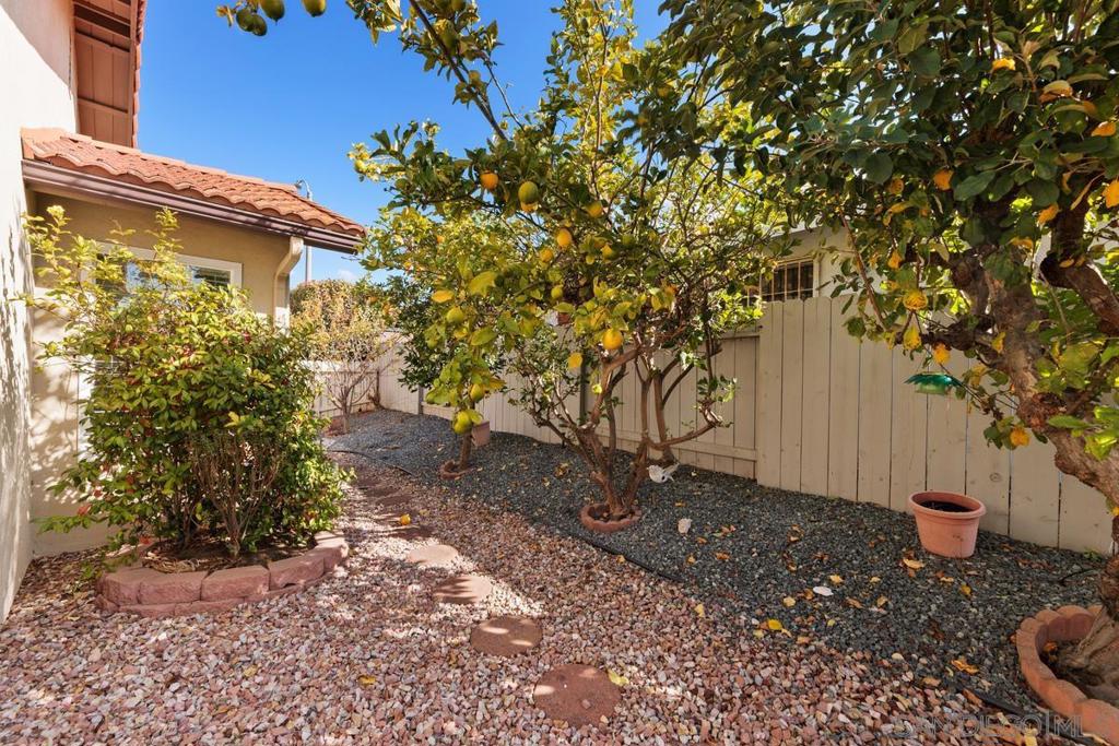 17432 Plaza Destcado Property Photo 19